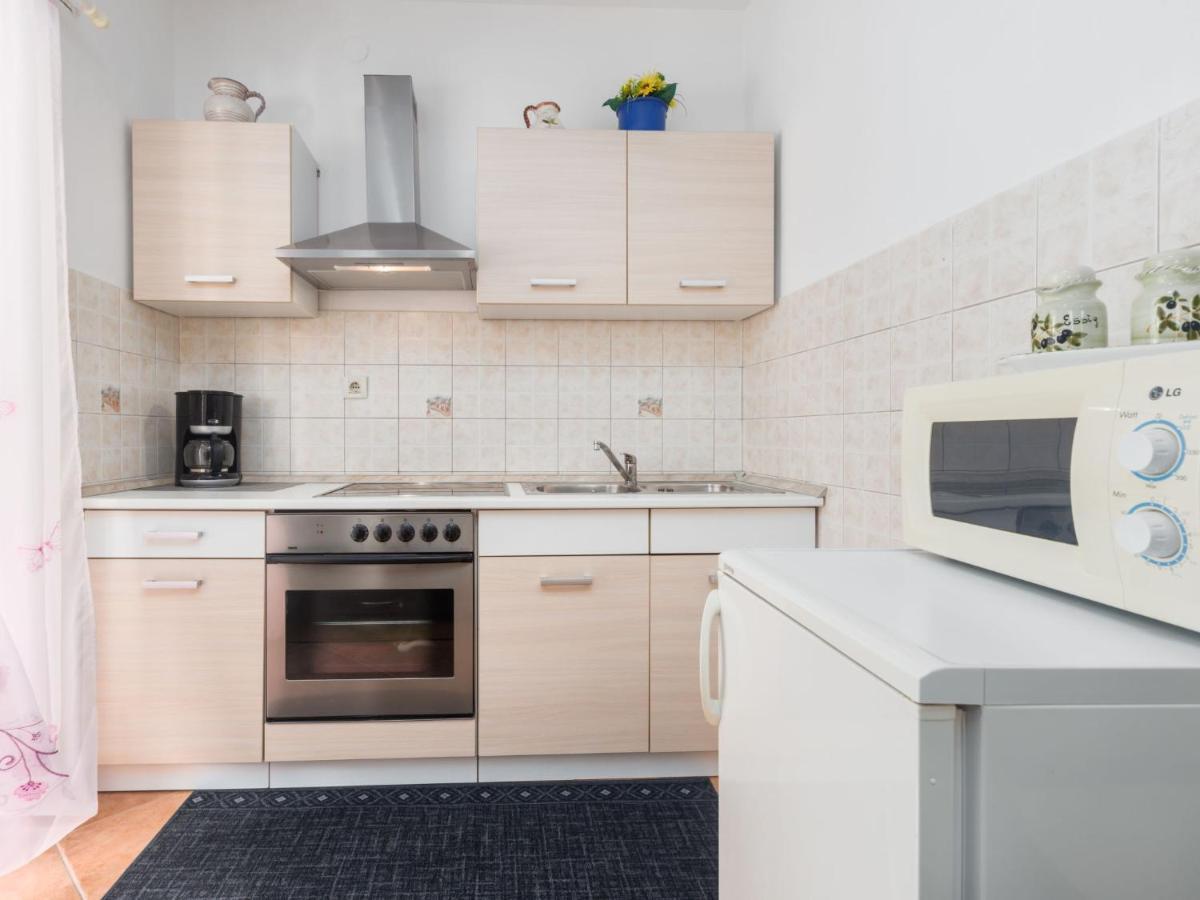 Nena - Prc426 By Interhome